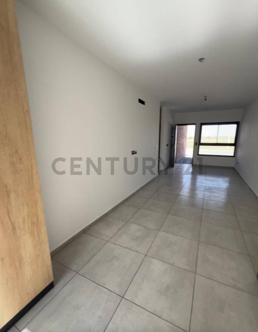 Venta Dúplex en Manantiales 2 | 2 Dormitorios, Patio y Cochera — foto 1