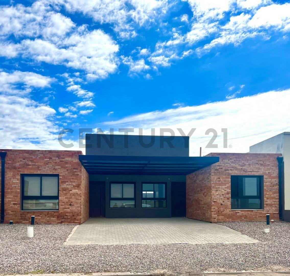 VENTA DÚPLEX EN MANANTIALES 2 | 2 DORM, PATIO Y COCHERA — foto 1