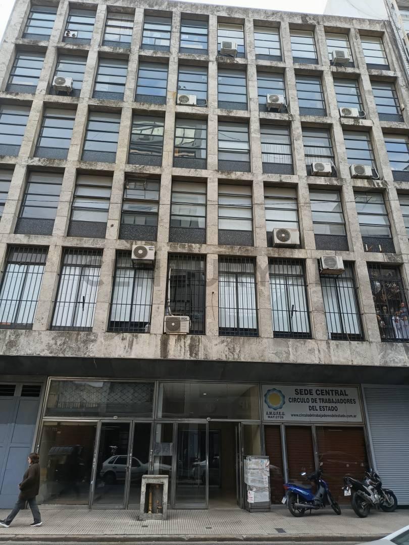 OFICINA DE 4 AMBIENTES EN VENTA PARA USO PROFESIONAL UNIFICADA EN MONSERRAT — foto 1