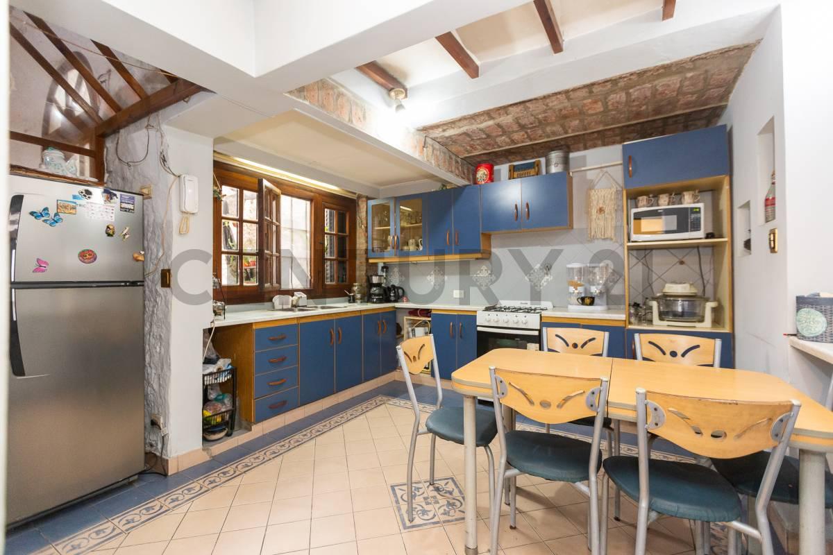 VENTA DE PH 4 AMBIENTES CON TERRAZA, PATIO Y COCHERA EN LA PATERNAL — foto 1