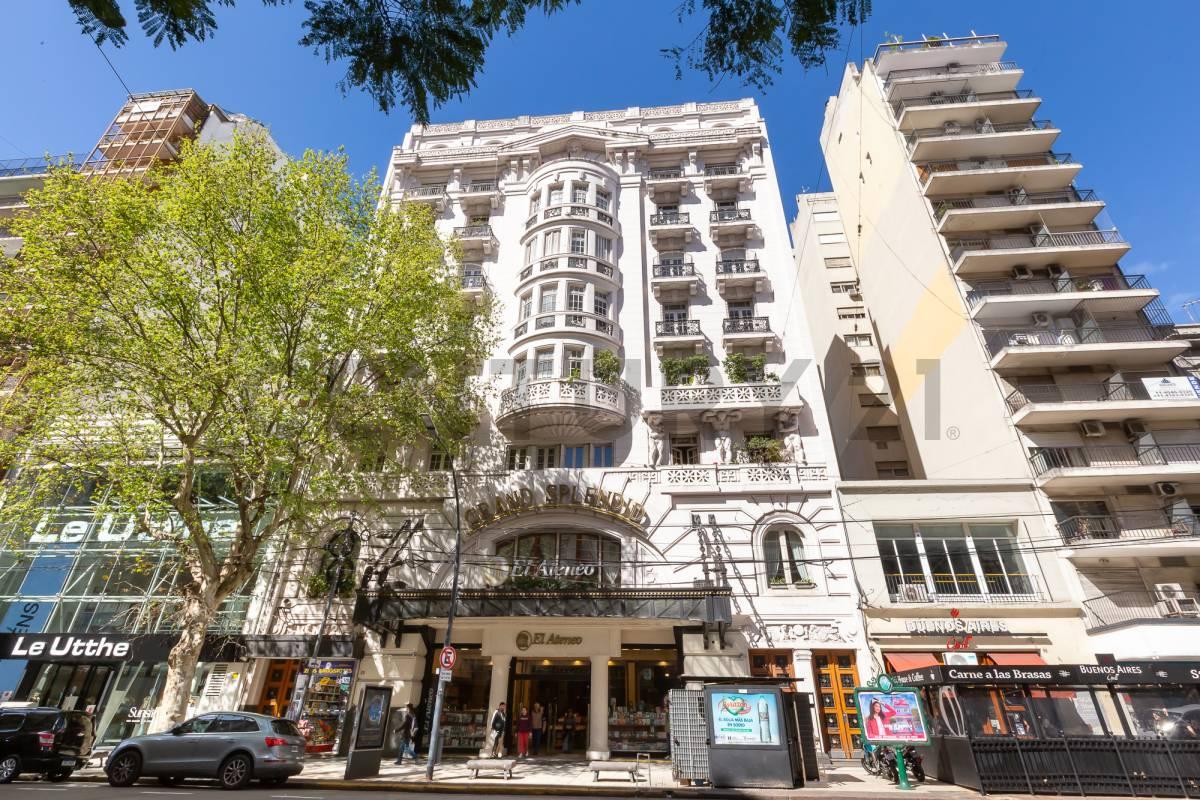 VENTA PISO ÚNICO EN EDIFICIO EMBLEMÁTICO 6 AMBIENTES PARA OFICINA Y/O VIVIENDA EN RECOLETA — foto 1