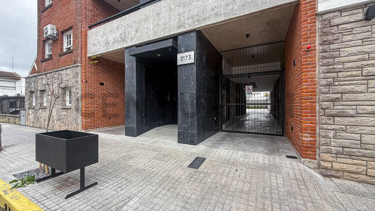 ALQUILER 24 MESES SEMIPISO 2 AMBIENTES CON BALCÓN CHAUVIN — foto 1