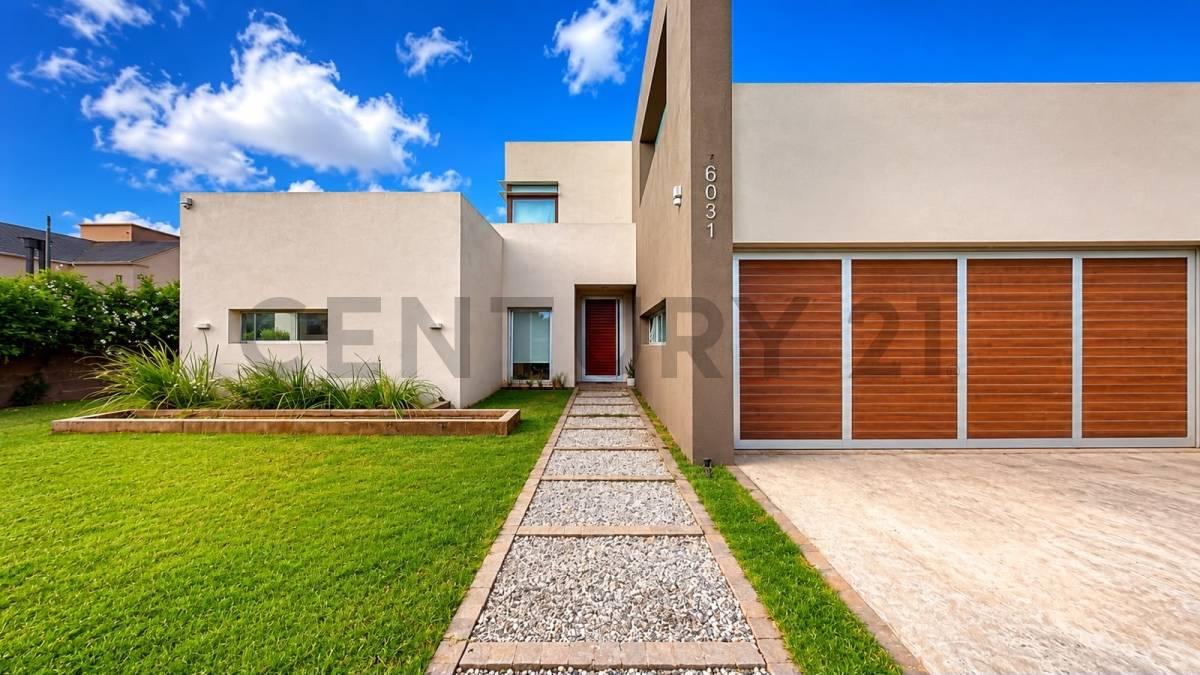 Casa en Venta Barrio Los Pinares Concepción Arenal 6000 — foto 1