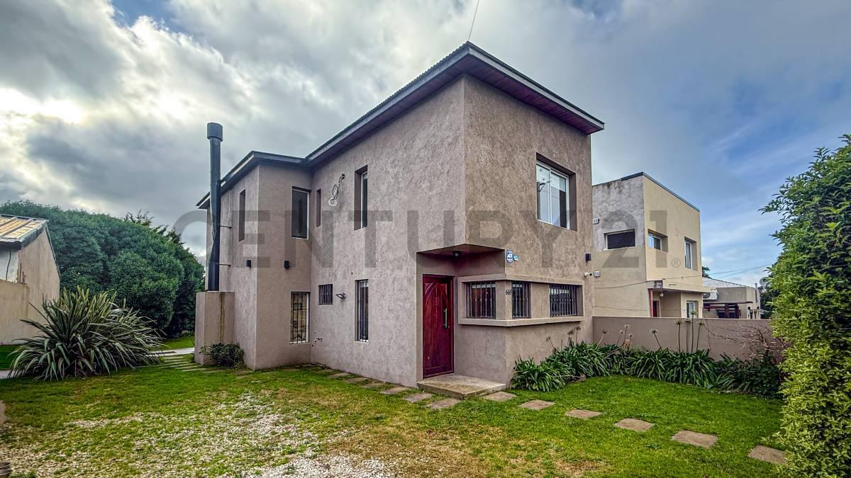 VENTA CASA 4 AMBIENTES BARRIO SAN PATRICIO — foto 1