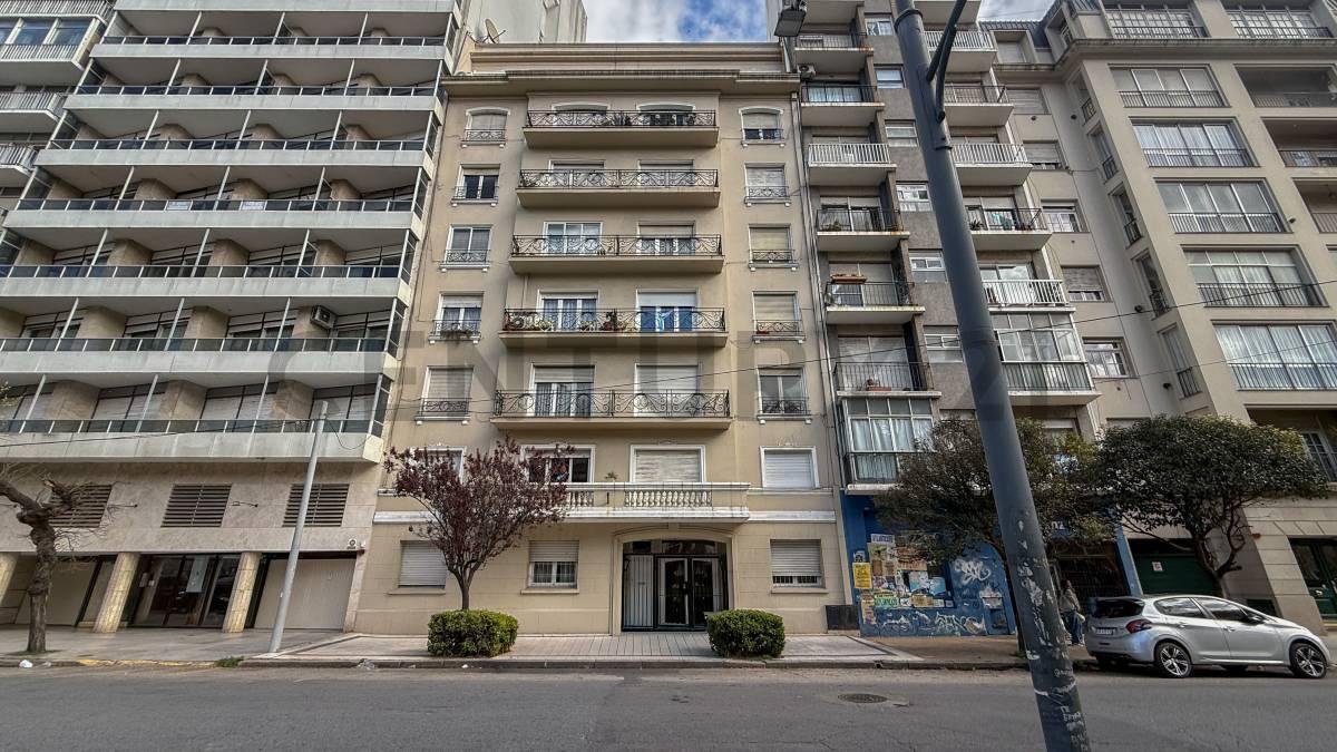 VENTA SEMIPISO 3 AMBIENTES CON DEPENDENCIA EN EDIFICIO SEÑORIAL - DIAGONAL ALBERDI SUR — foto 1