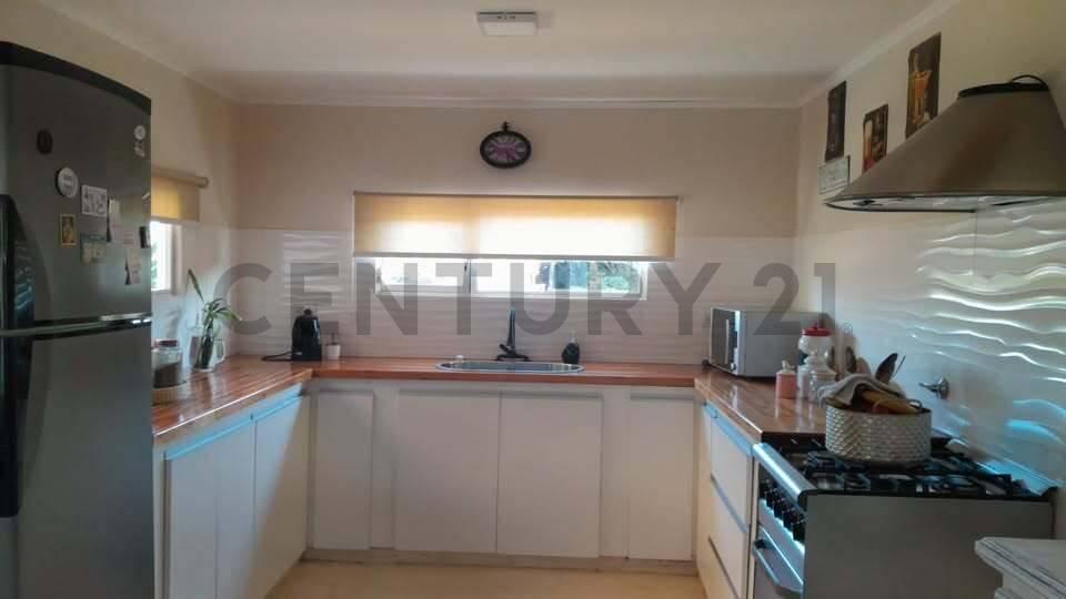OPORTUNIDAD POR PRECIO!! VENDEMOS CASA EN CLAROMECO BARRIO LAS CORTADERAS — foto 1