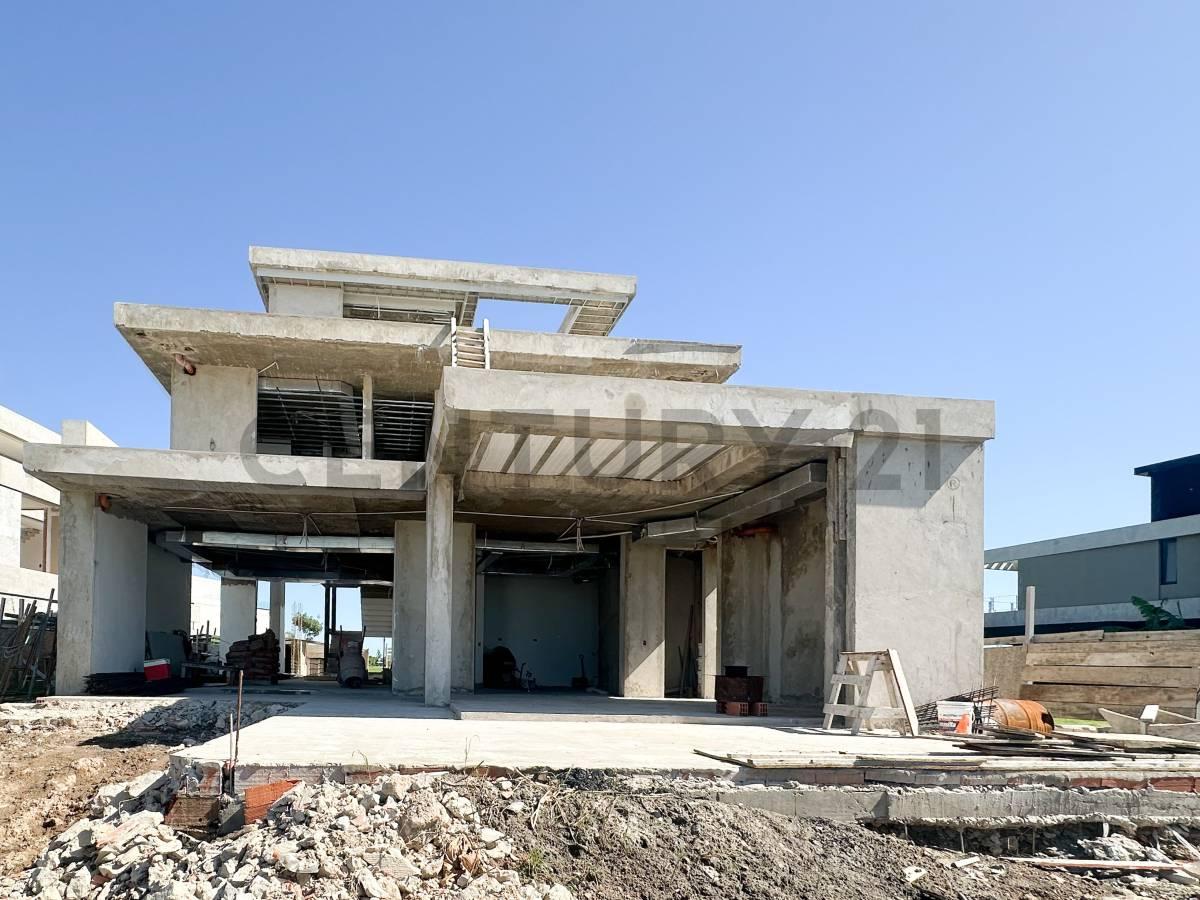 ESPECTACULAR CASA EN PUENTES — foto 1