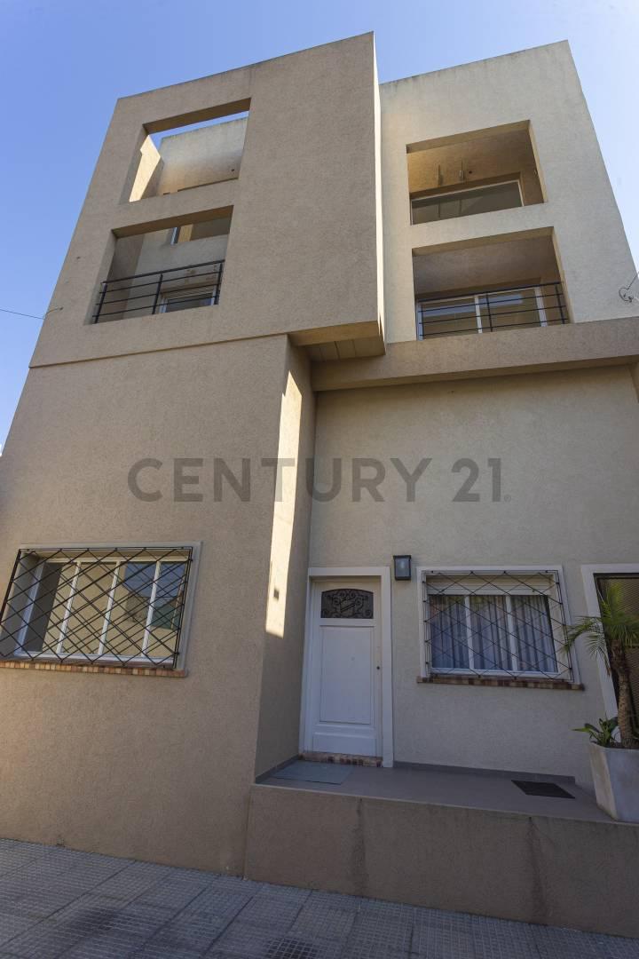 VENTA PH 2 AMBIENTES EN DUPLEX — foto 1
