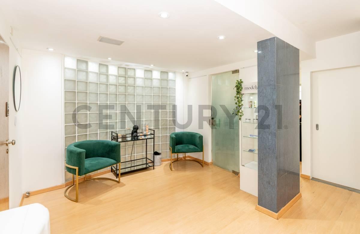 Venta departamento 3 ambientes semipiso luminoso a metros de Av Cabildo en Belgrano — foto 1