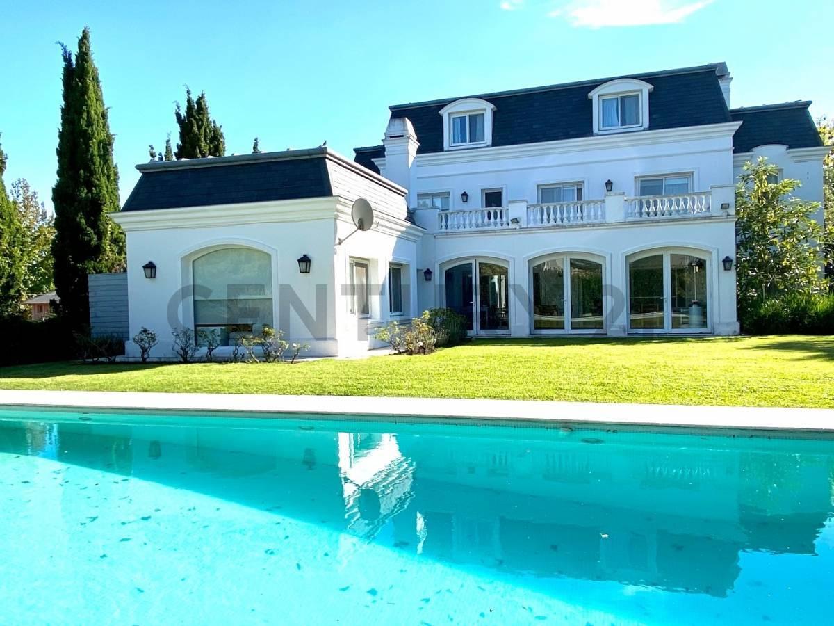 VENTA CASA CON AMARRA EN LAS CALETAS - NORDELTA — foto 1