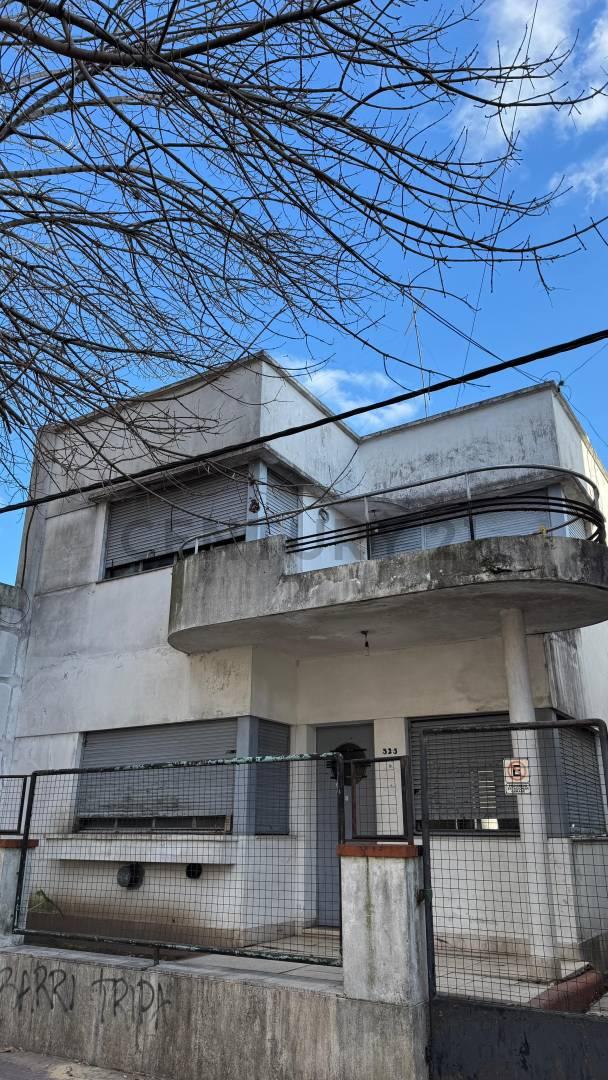 Casa a reciclar en venta sobre lote de 600 m2 – La Plata — foto 1