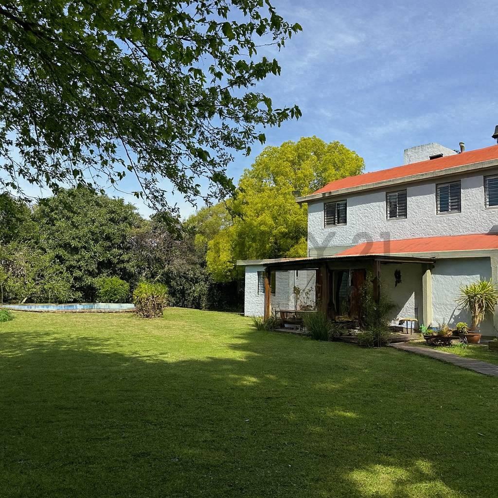 Casa en venta en Villa Elisa de cinco dormitorios — foto 1