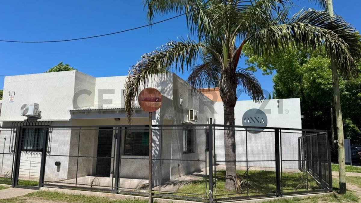 casa en venta de dos dormitorios en City Bell — foto 1