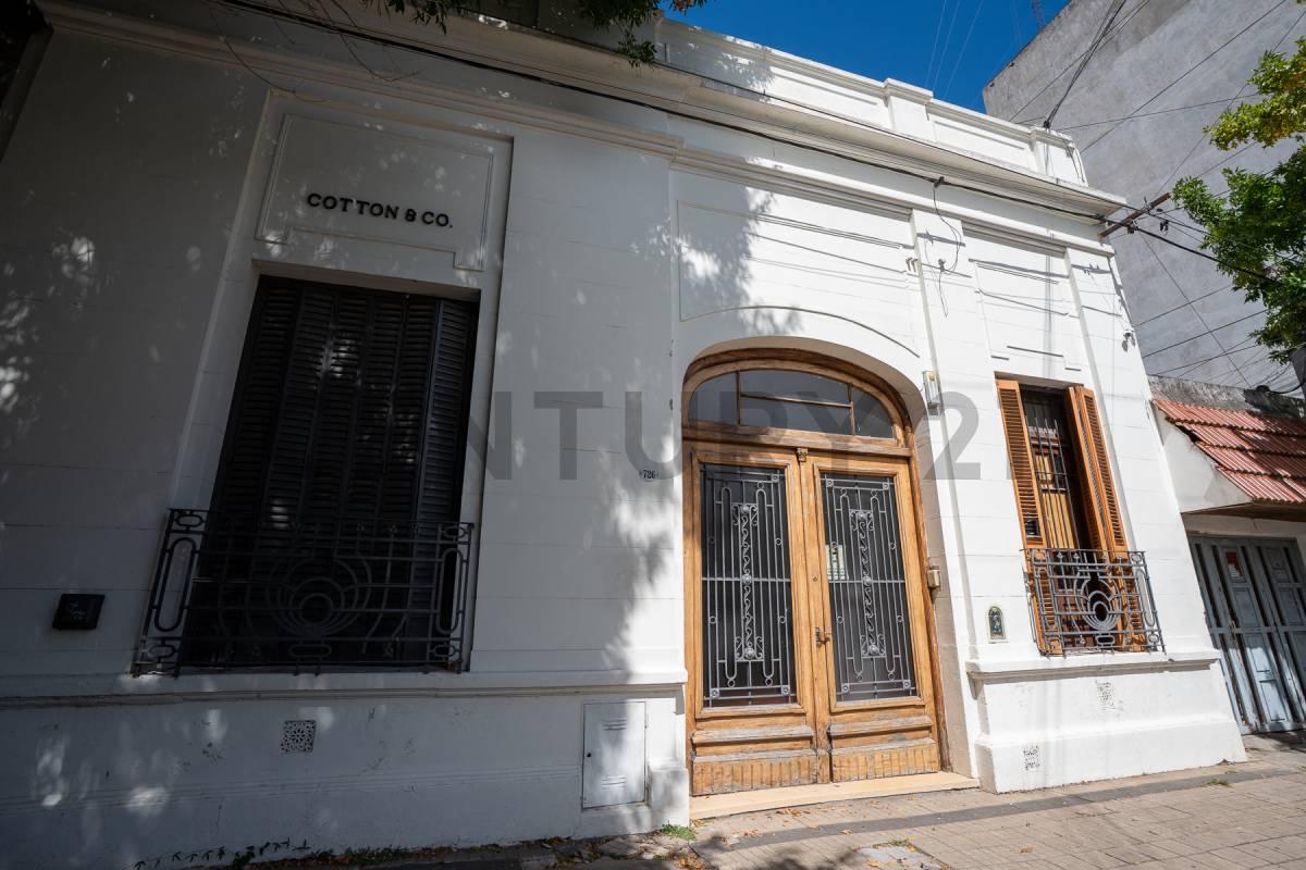 CASA EN VENTA EN LA PLATA-POSIBILIDAD DE DESARROLLO — foto 1