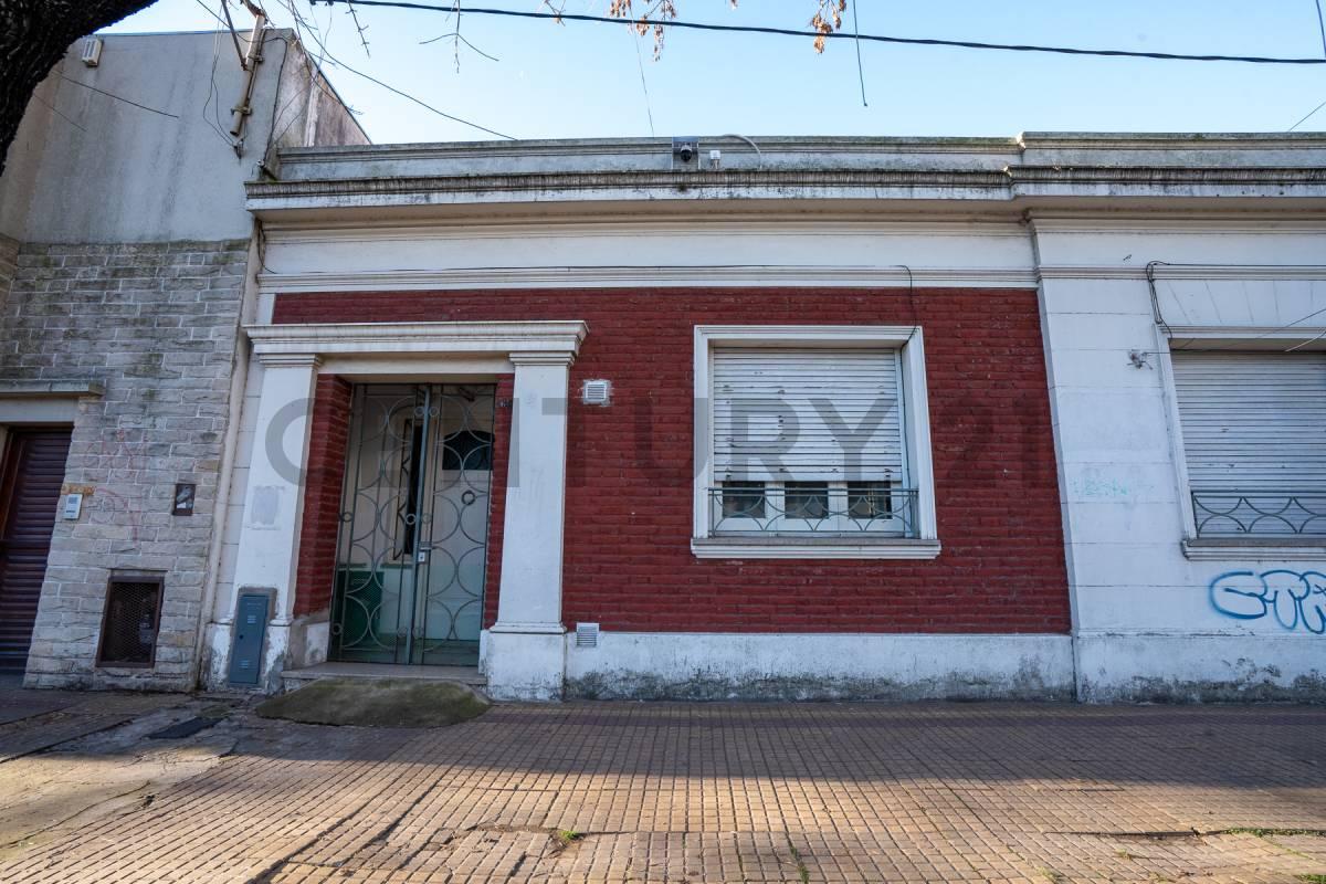 Casa en Venta , dos dormitorios con patio en La Plata — foto 1