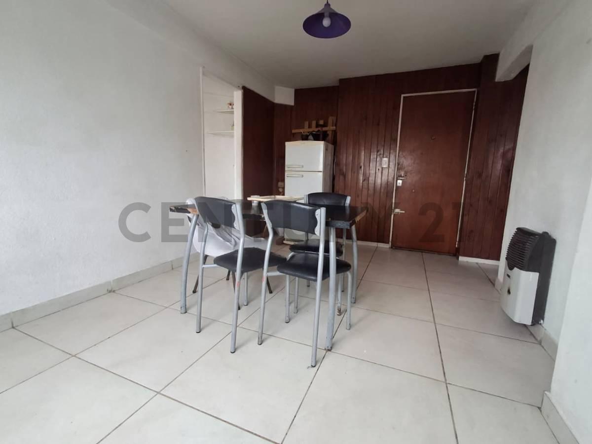 Departamento de un dormitorio en venta en 44 esquina 1 LA PLATA — foto 1