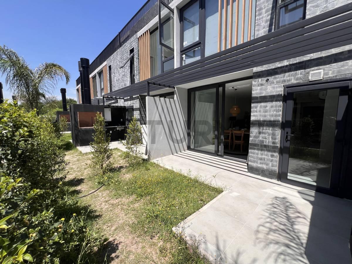 CASA TRÍPLEX A ESTRENAR EN TIGRE | SUNNY — foto 1