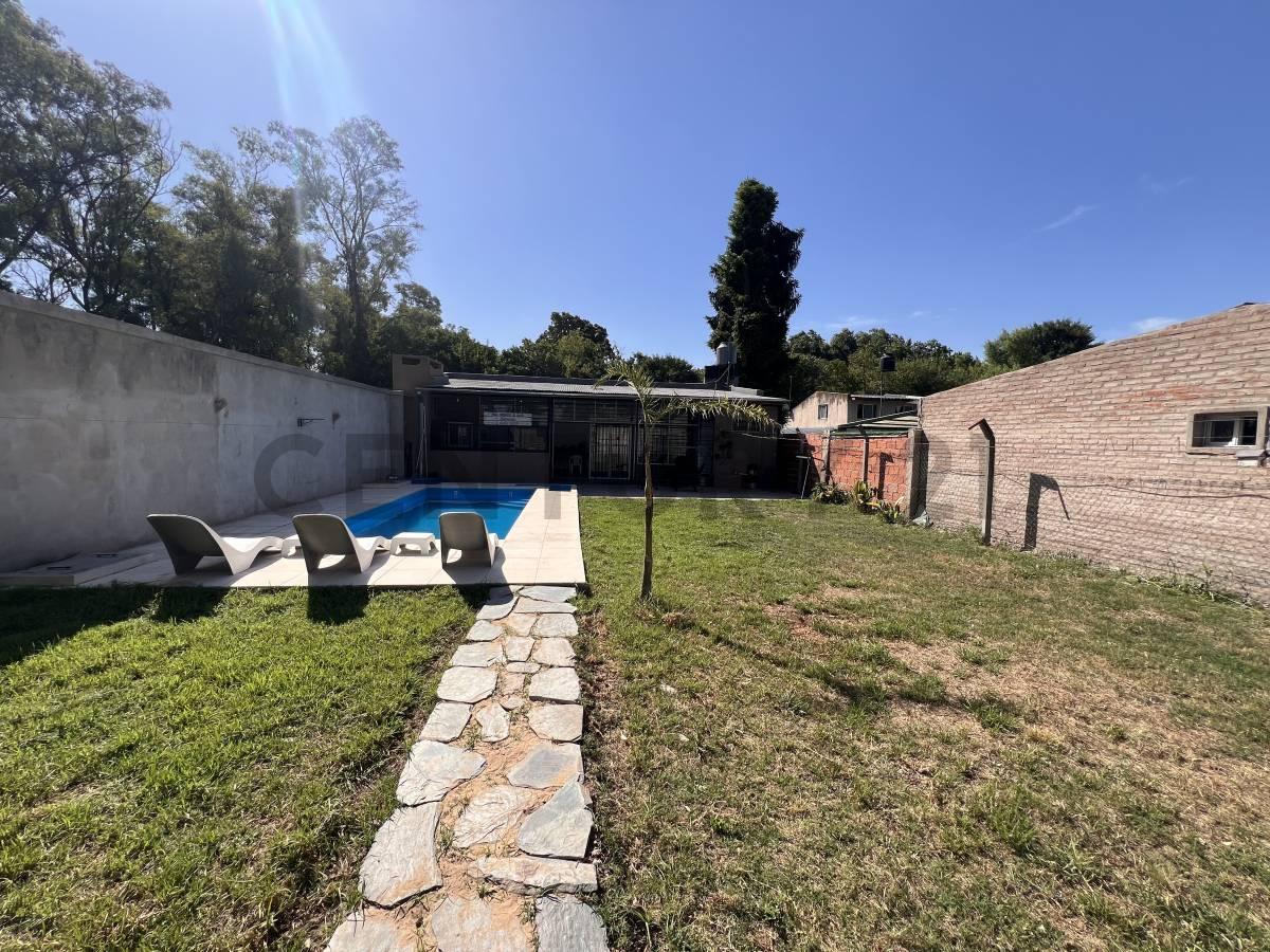 VENTA - EXCELENTE QUINCHO CON PISCINA EN BARRIO LAS MORAS – LOTE 312 M² — foto 1
