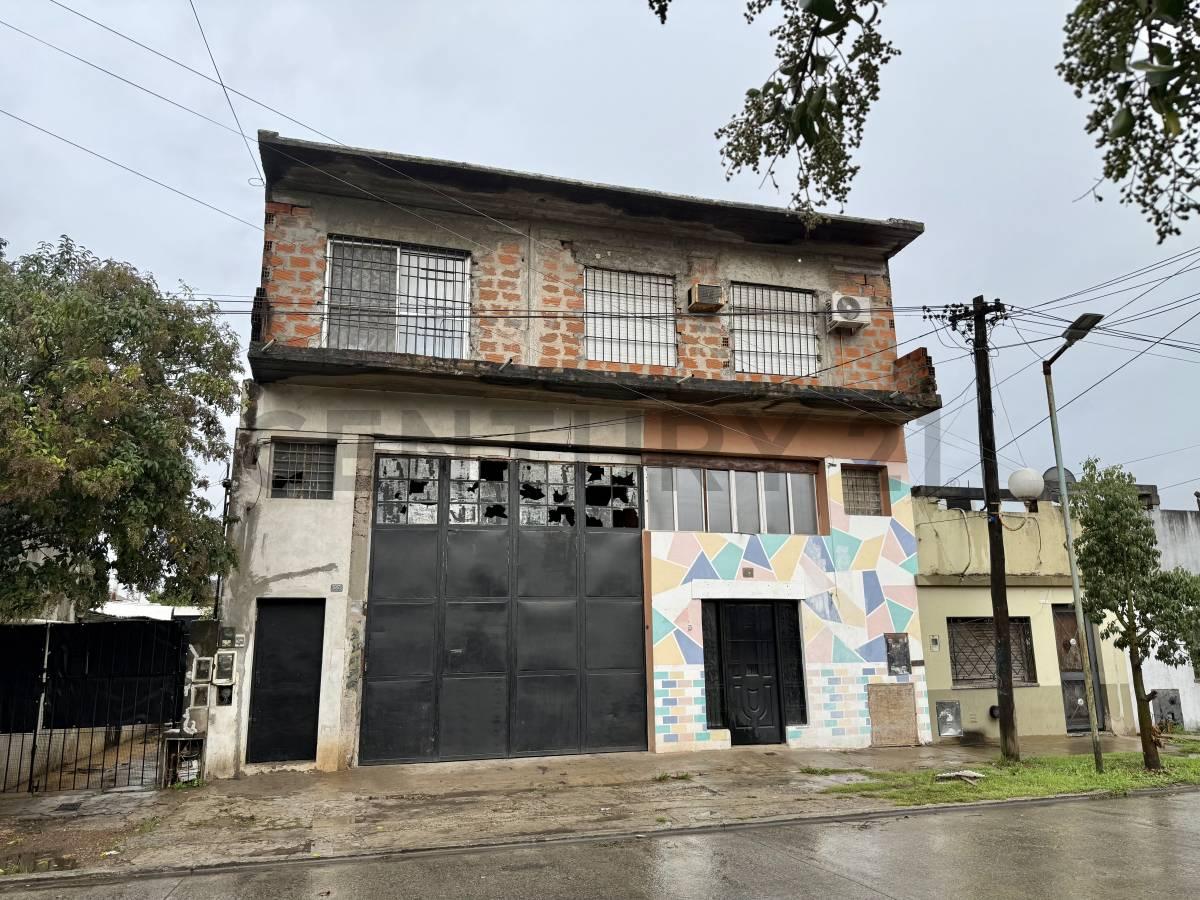 Venta Bodega con dos Vivienda en Quilmes Oeste. — foto 1