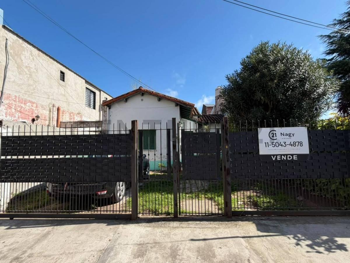 VENTA CASA 4 AMB A REFACCIONAR — foto 1
