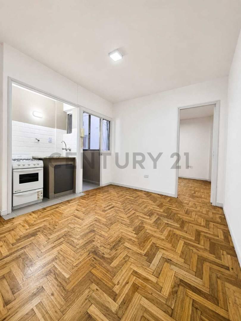 Venta 2 ambientes, excelente distribución. Apto Credito. consultar financimiento, Permuta. Oportunid — foto 1