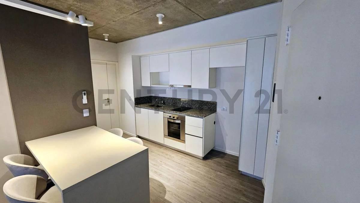 VENTA 2AMBIENTE MUY LUMINOSO PISO 8 — foto 1