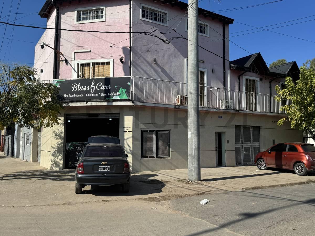 Propiedad en venta en esquina con Local Comercial y Vivienda en Trujui, Moreno — foto 1