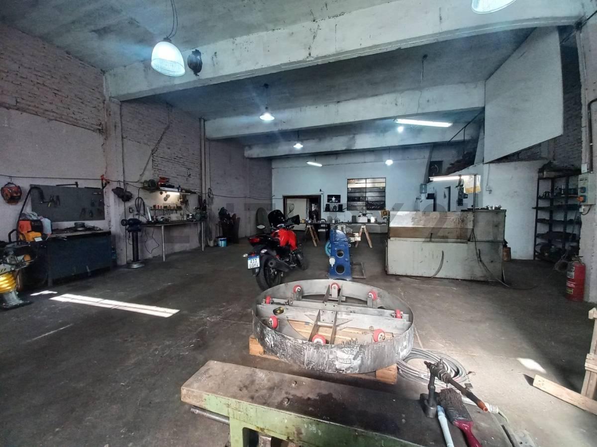 VENTA GALPON EN PABLO PODESTA — foto 1