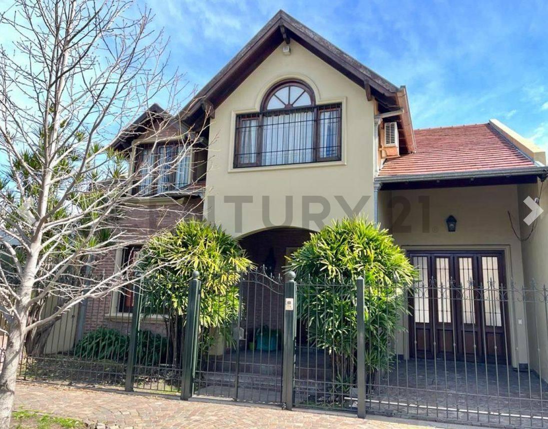 CASA EN VENTA CASTELAR NORTE 5 AMBIENTES — foto 1