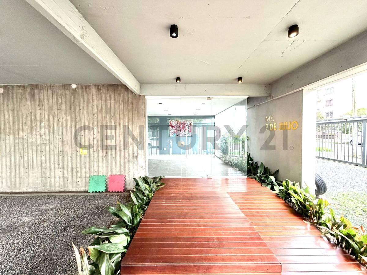 Venta departamento 2 ambientes Morón centro con balcón y terraza con parrilla bajas expensas — foto 1