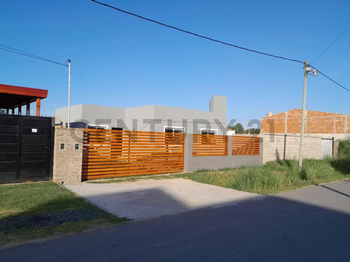 CASA 4 AMBIENTES CAÑUELAS — foto 1