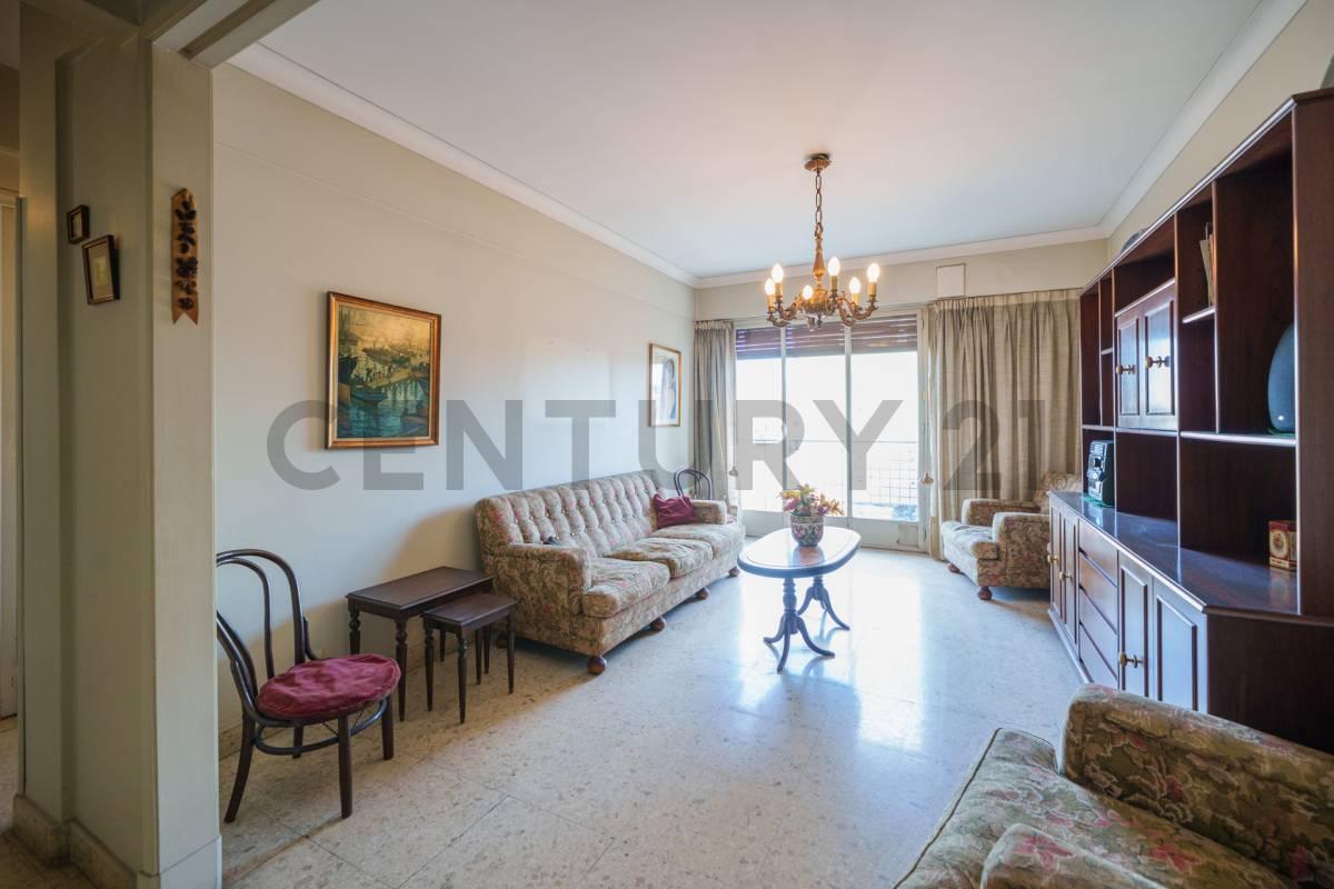 VENTA Depto 3 amb al frente con balcón - La Boca — foto 1