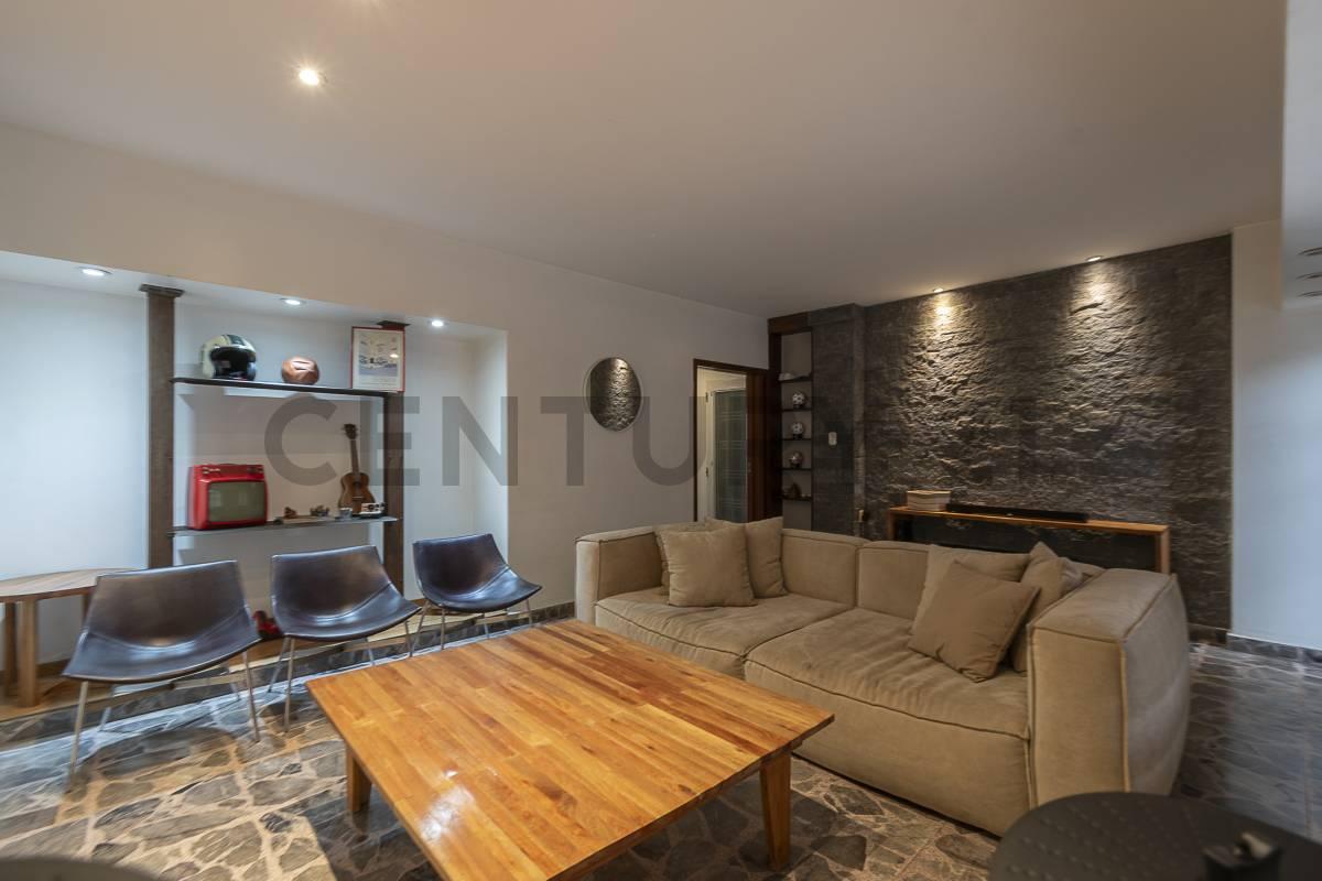 Venta-Permuta Casa 5 Ambientes en Venta con Patio, Pileta, Terraza y Cochera | Flores — foto 1