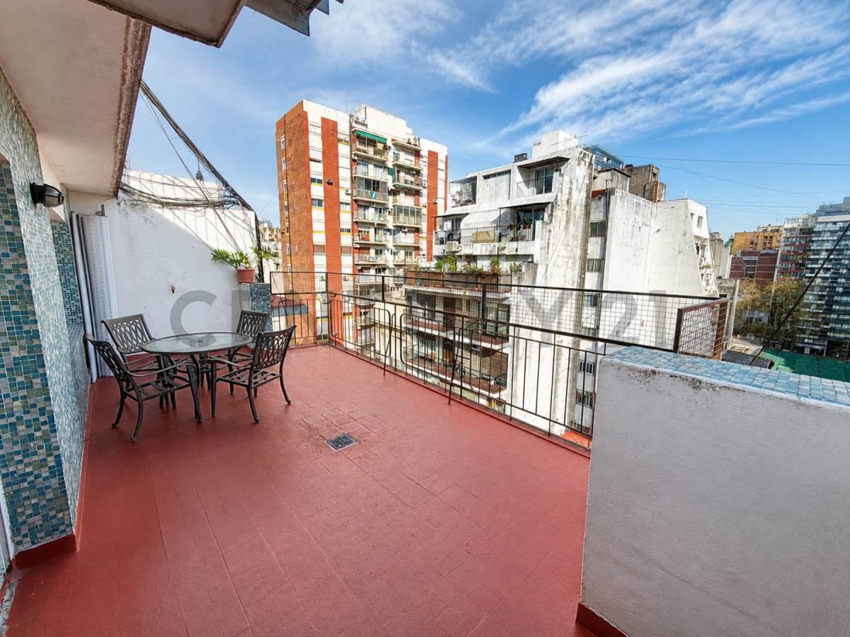 Venta-Permuta Amplio 2 ambientes en venta con balcón aterrazado en Balvanera — foto 1
