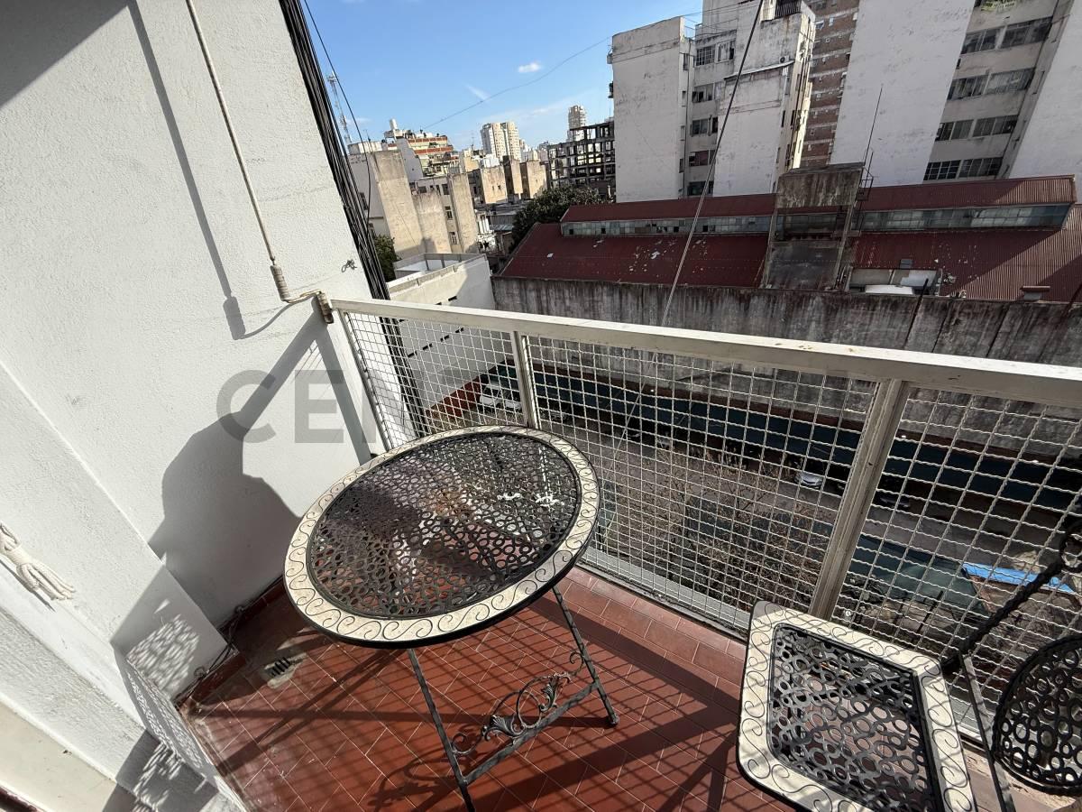 Venta-Permuta Depto 3 ambientes luminoso con balcón en Balvanera Apto Crédito — foto 1