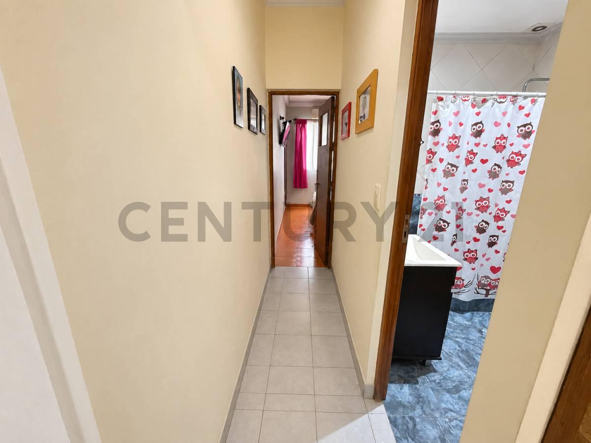 VENTA-PERMUTA CASA MULTIFAMILIAR CON PATIO Y TERRAZAS - PARQUE CHACABUCO — foto 1