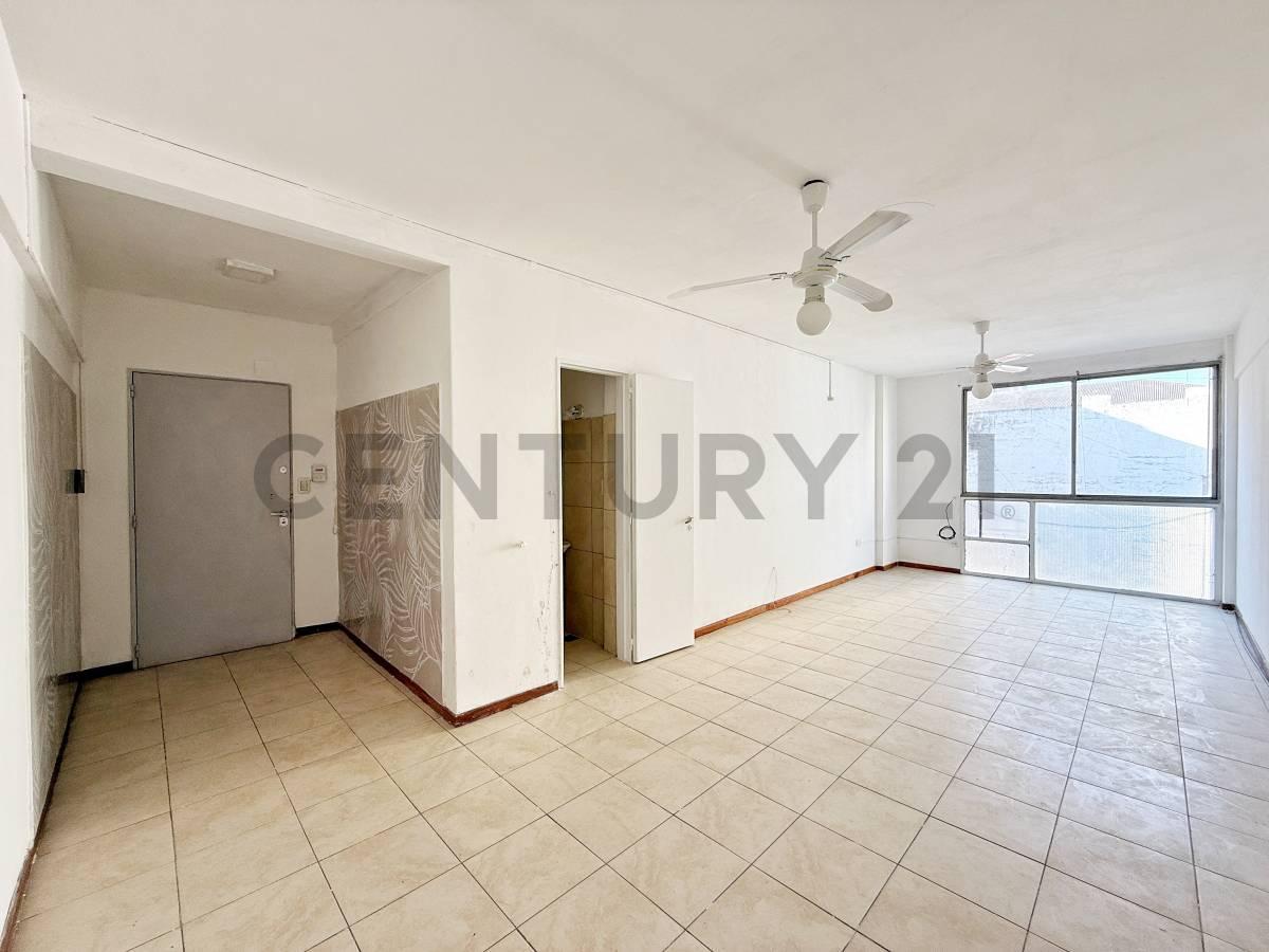 Oficina en venta calle 8 e/ 48 y 49 Galería Williams — foto 1