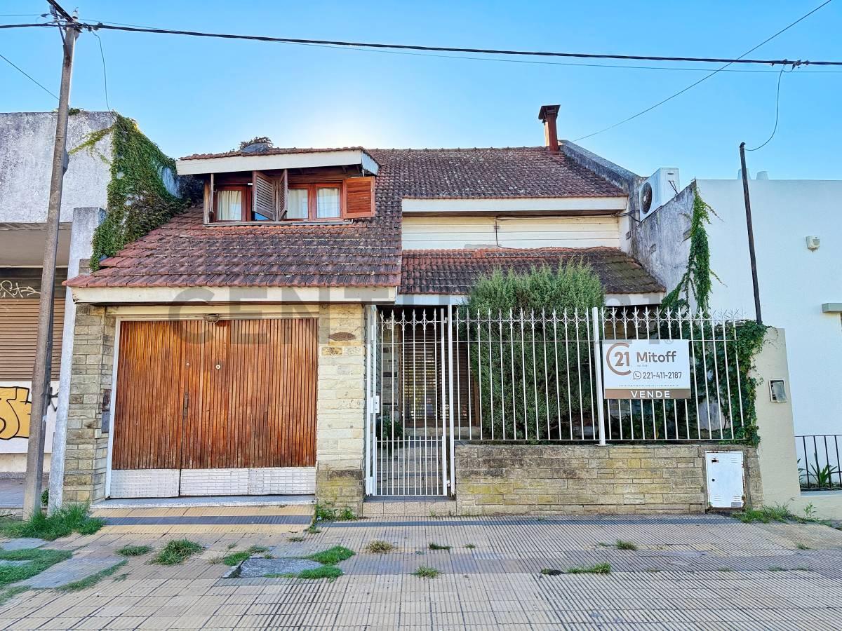 Casa en venta 3 dormitorios en Berisso calle 15 e/ 169 y Av. Montevideo — foto 1