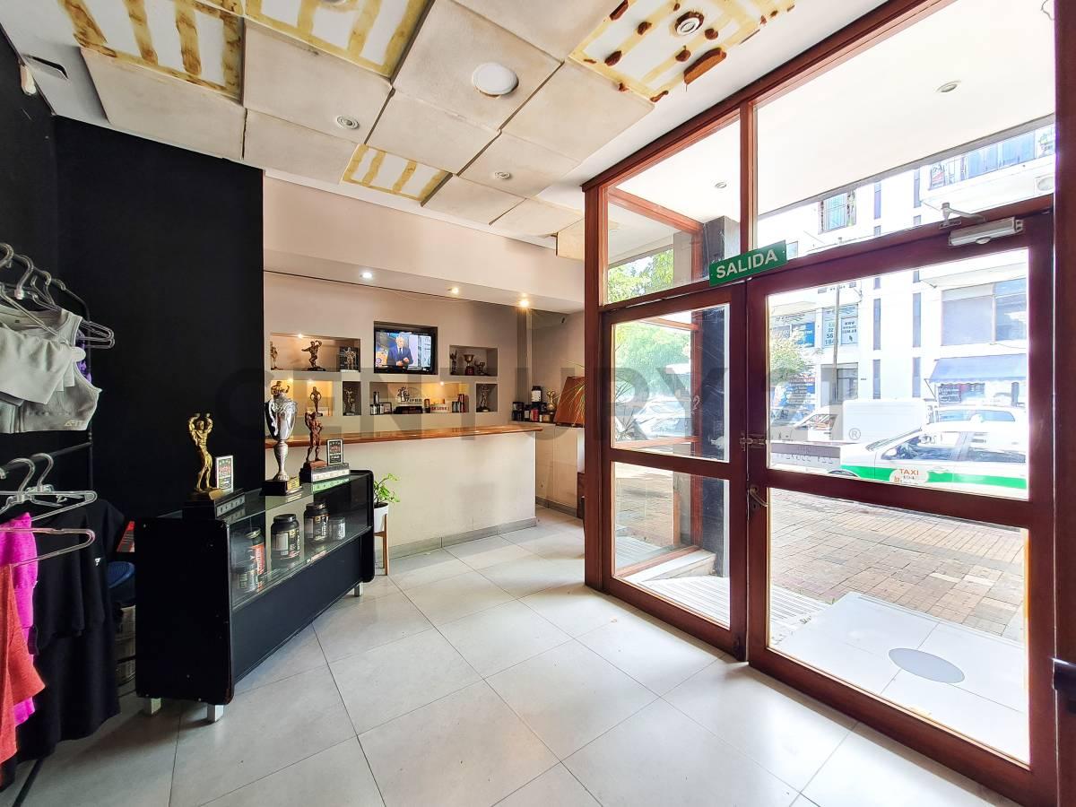 OPORTUNIDAD DE INVERSION- LOCAL COMERCIAL 42 E/ 4 Y 5 — foto 1
