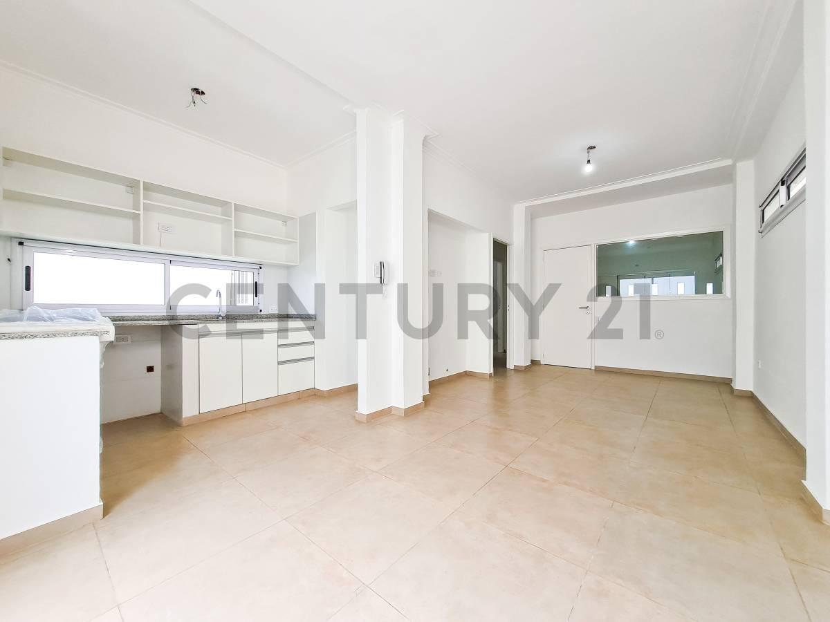 CASA EN PH 38 E/ 15 Y 16 LA PLATA — foto 1