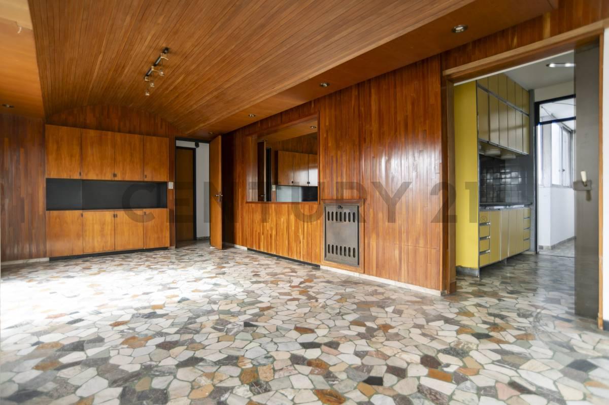 Departamento en venta en La Plata de cuatro habitaciones — foto 1