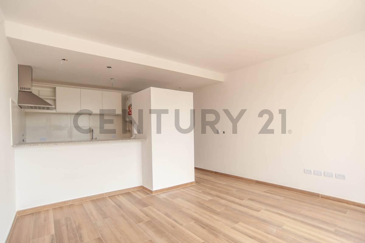 MONOAMBIENTE EN CONSTRUCCIÓN CON BALCÓN | 43 E/ 73 Y 17 — foto 1