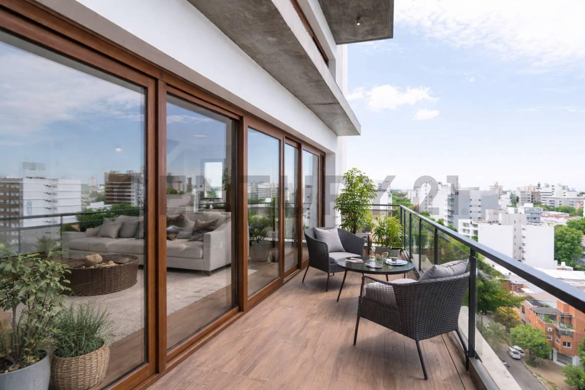 DEPARTAMENTO EN VENTA EN LA PLATA SEMIPISO AL FRENTE CON 2 DORMITORIOS + ESCRITORIO TERRAZA PRIVADA — foto 1