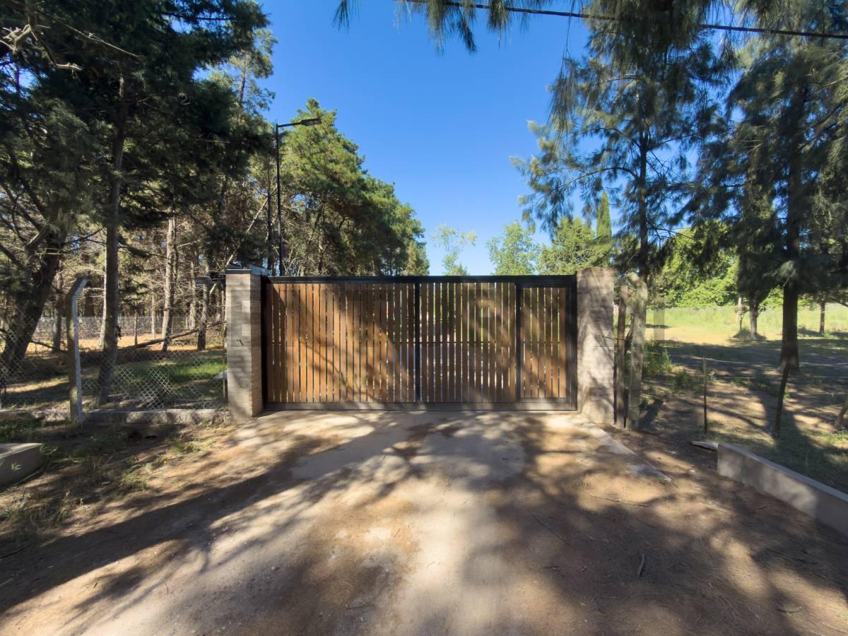 LOTE EN VENTA EN LA PLATA EN BARRIO CERRADO — foto 1