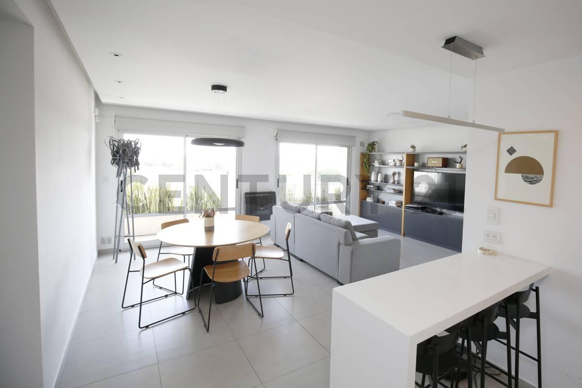 DEPARTAMENTO DE DOS DORMITORIOS TERRAZA PRIVADA CON QUINCHO PARRILLA Y PILETA EN VENTA EN LA PLATA A — foto 1