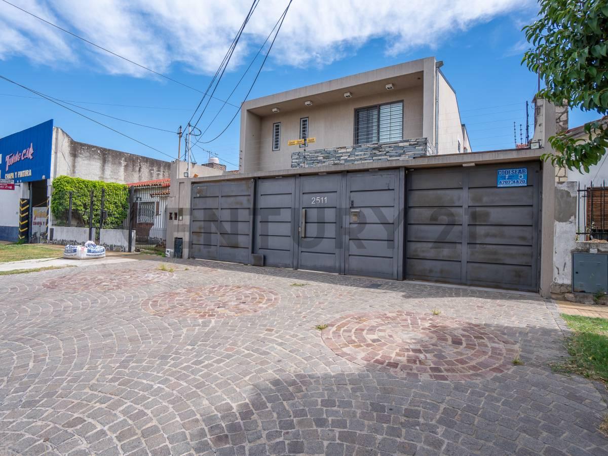 Casa en venta en Quilmes — foto 1