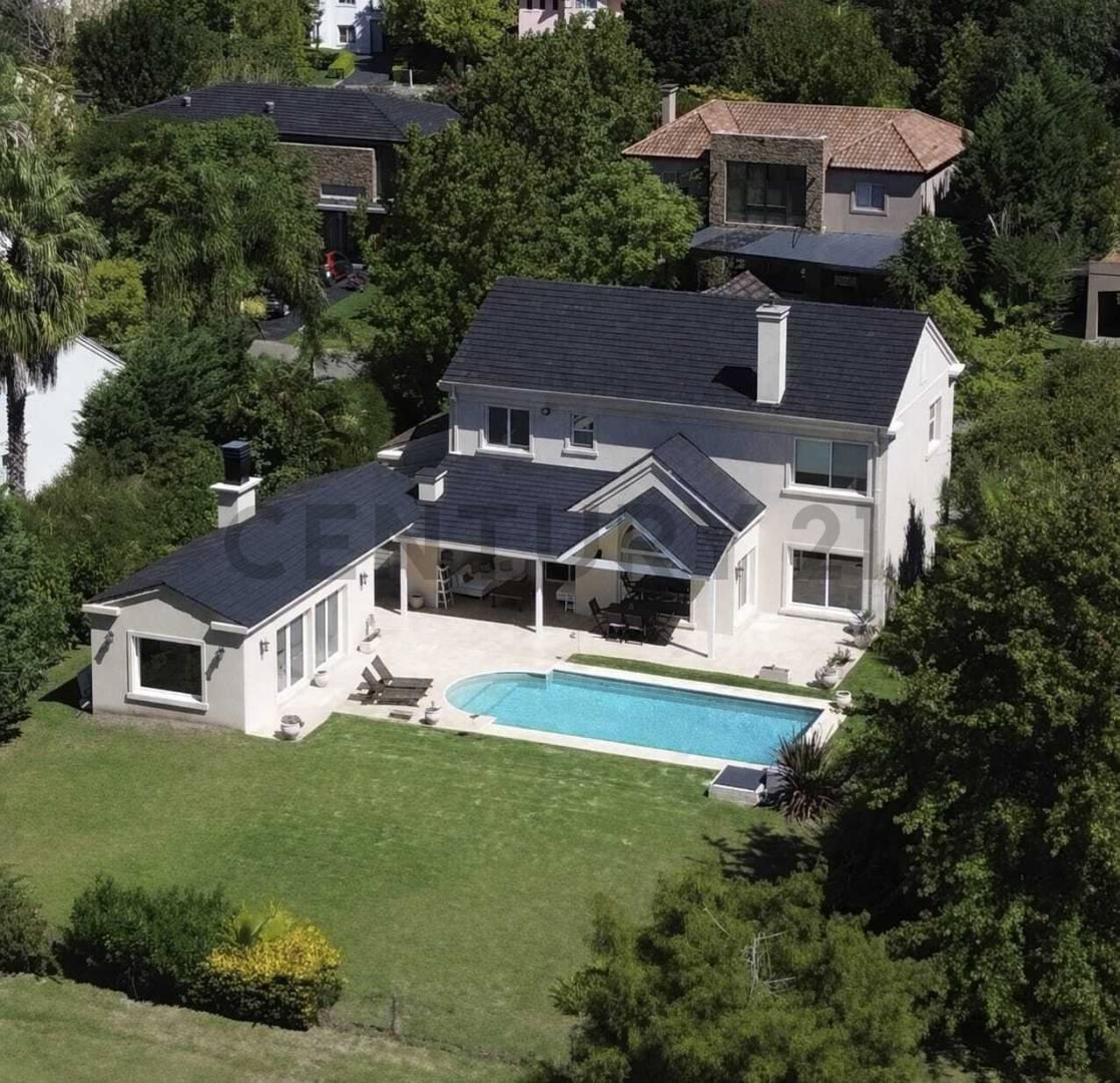 CASA EN VENTA EN CLUB DE CAMPO ABRIL 4 DORMITORIOS AL GOLF — foto 1