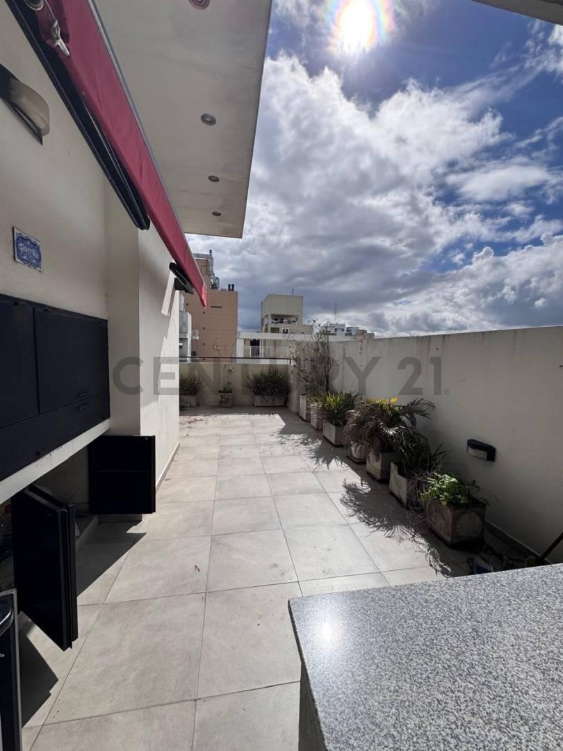 Alquiler Dúplex amoblado - 3 dormitorios y terraza propia - 57 entre 12 y 13 — foto 1