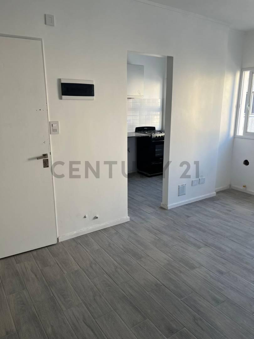 Departamento en venta en La Plata de 1 dormitorio refaccionado — foto 1