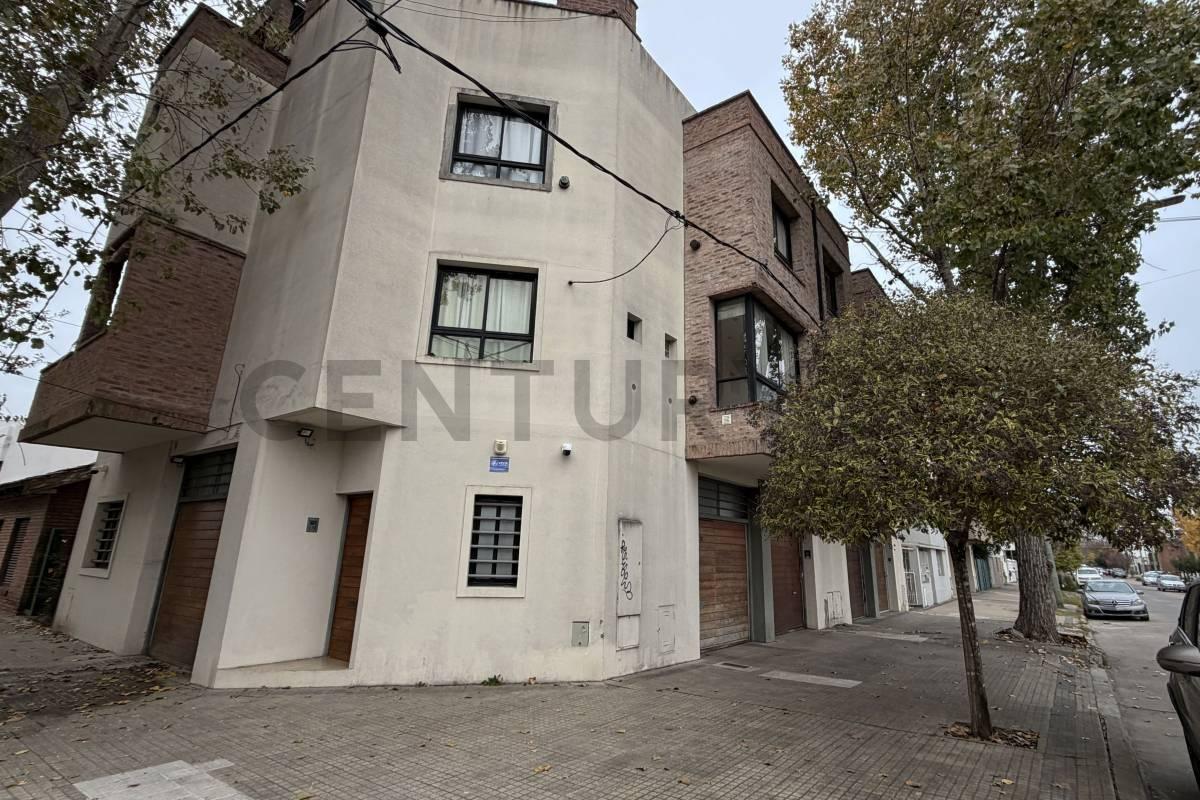 DEPARTAMENTO EN VENTA EN LA PLATA TIPO DUPLEX CON COCHERA — foto 1